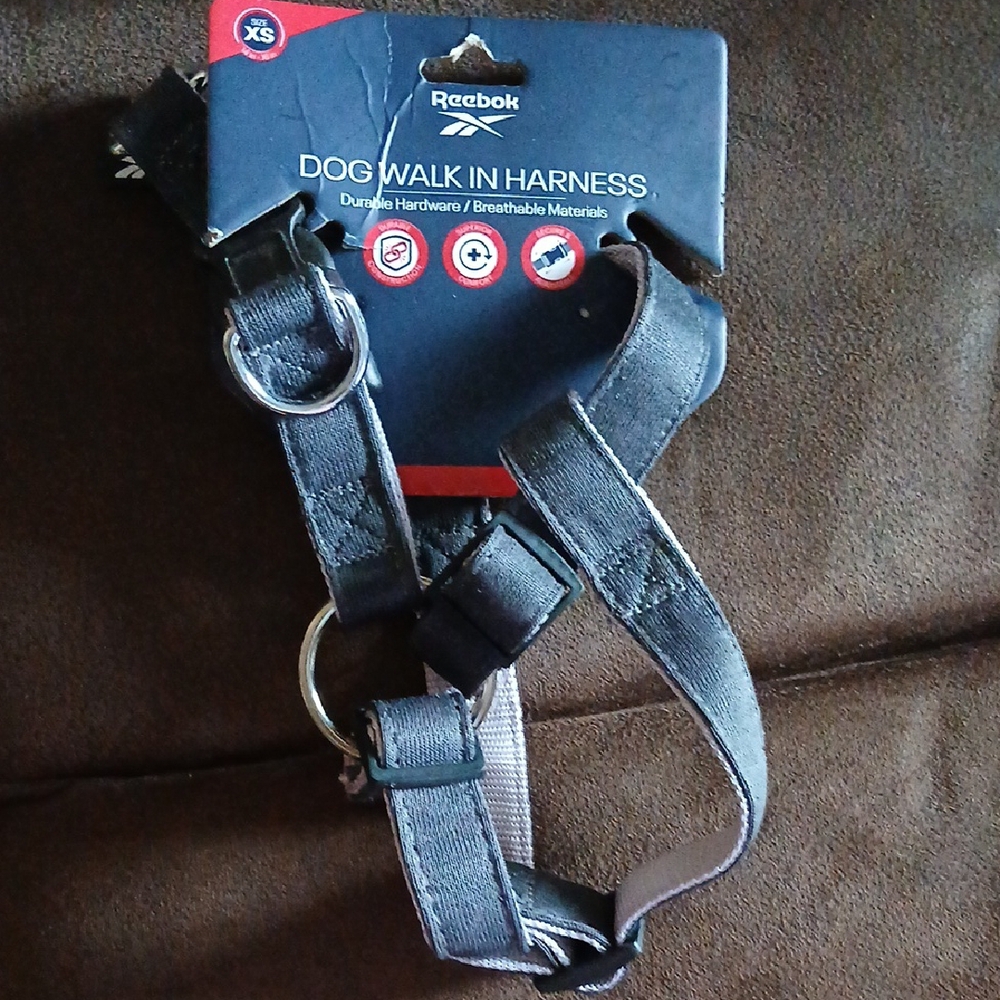 Reebok Black Dog Harness with Durable Hardware